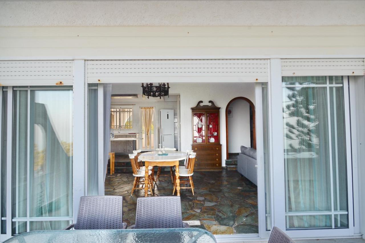 Antorina Beachfront Villas With Private Pools Kamari  Екстер'єр фото