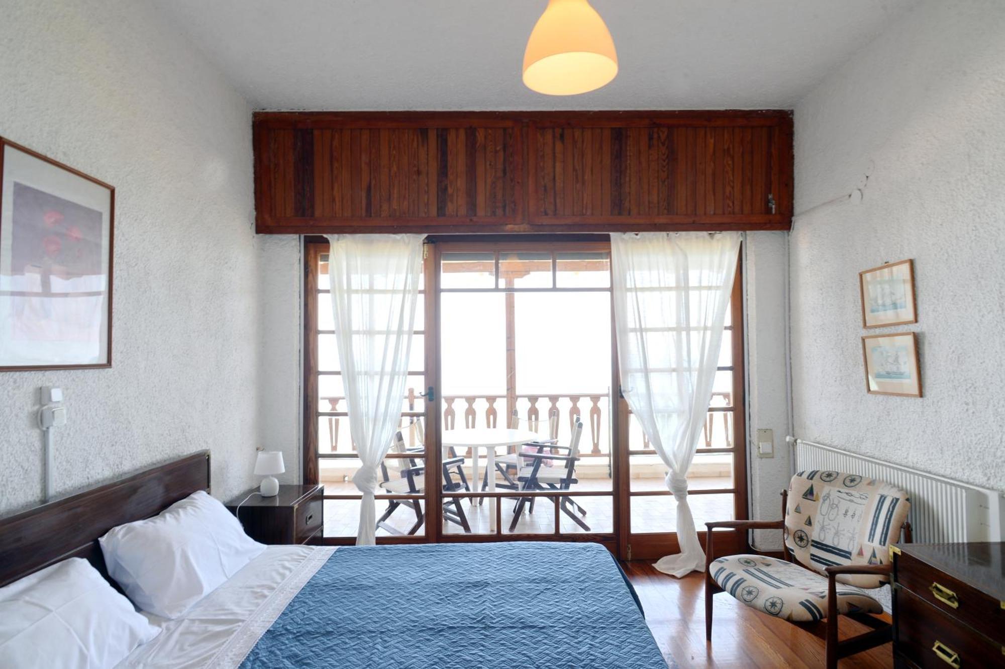 Antorina Beachfront Villas With Private Pools Kamari  Екстер'єр фото