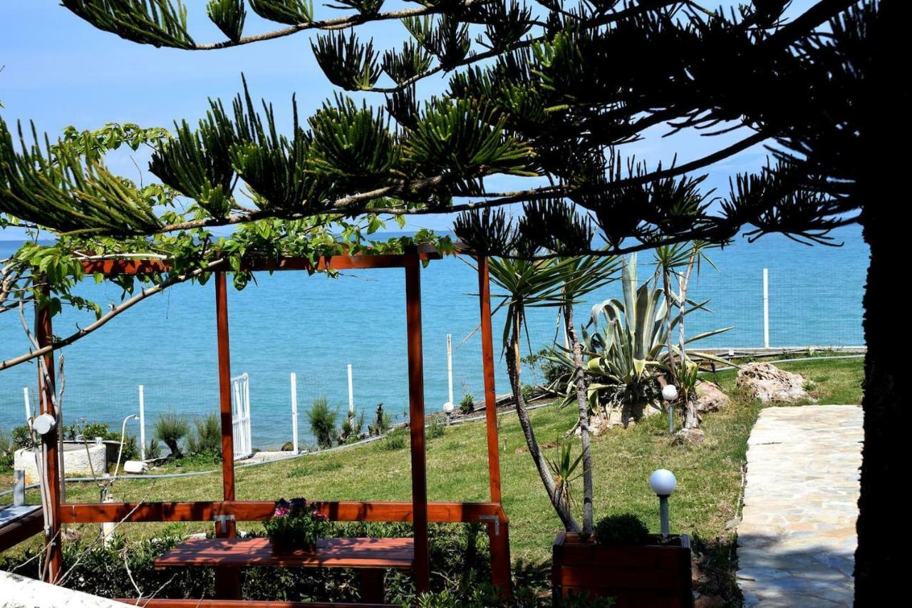 Antorina Beachfront Villas With Private Pools Kamari  Екстер'єр фото