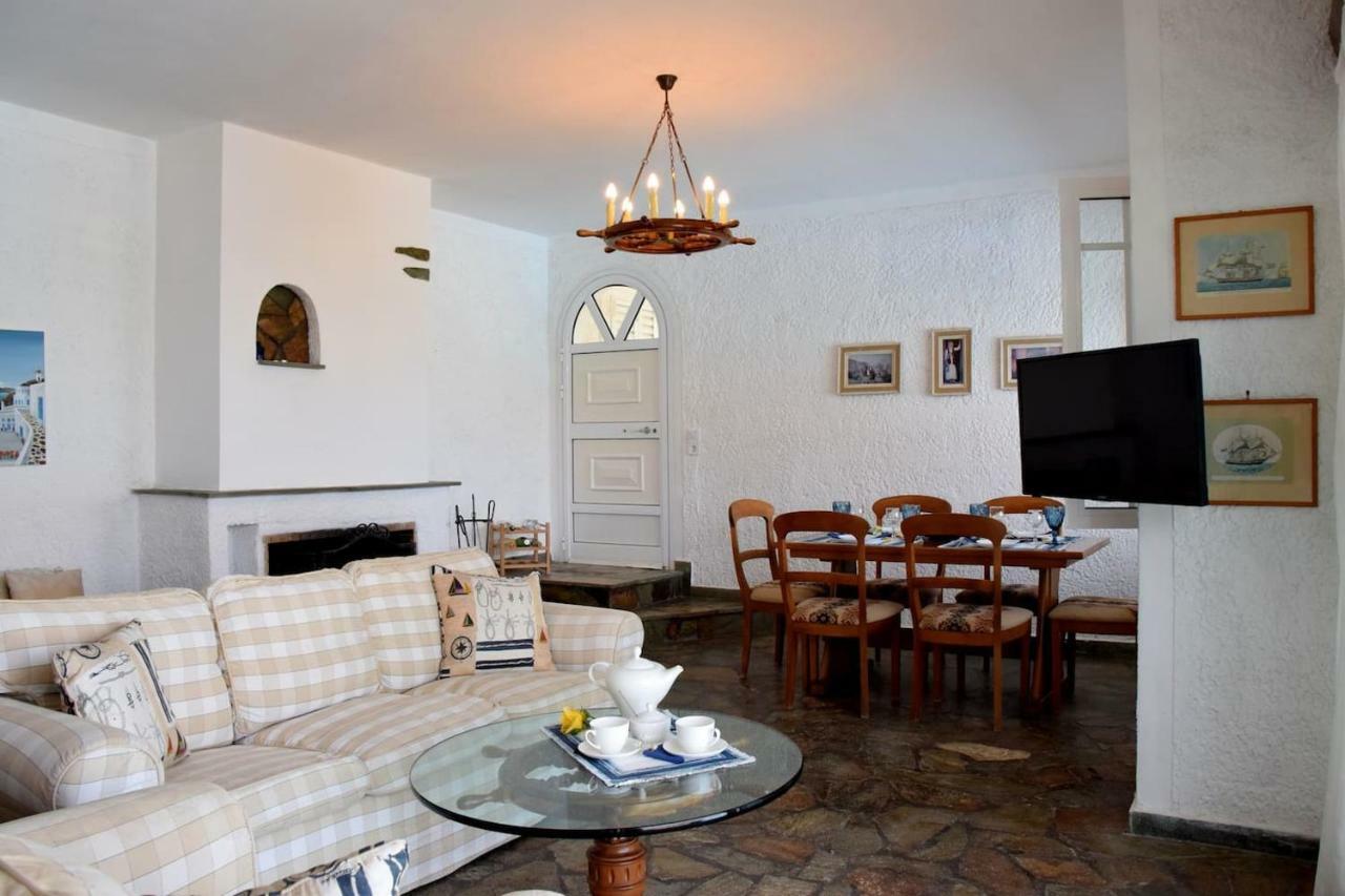 Antorina Beachfront Villas With Private Pools Kamari  Екстер'єр фото